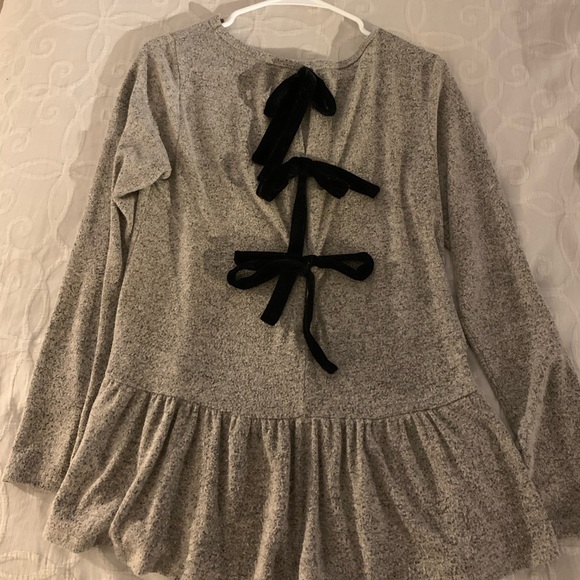 Dry Goods Tops - Bow back knit sweater